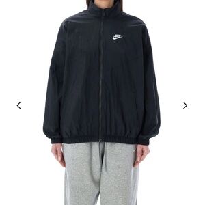Nike Essential Zip-Up Windrunner Jacket LARGE